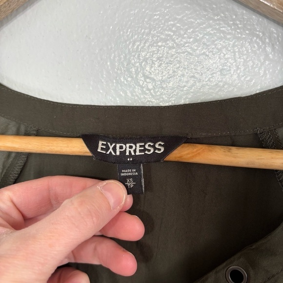 Express Forest Green Lace Up Sheer Sleeve Blouse Size XS - Picture 3 of 5